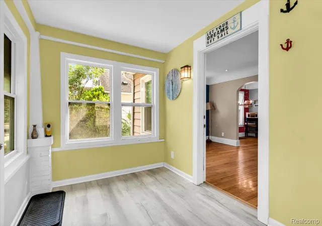 Photo 4 of Single family home for sale at 1306 Owana Ave, Royal Oak, MI 48067 | MLS# 20261065457 | Listing updated on 2026-10-28
