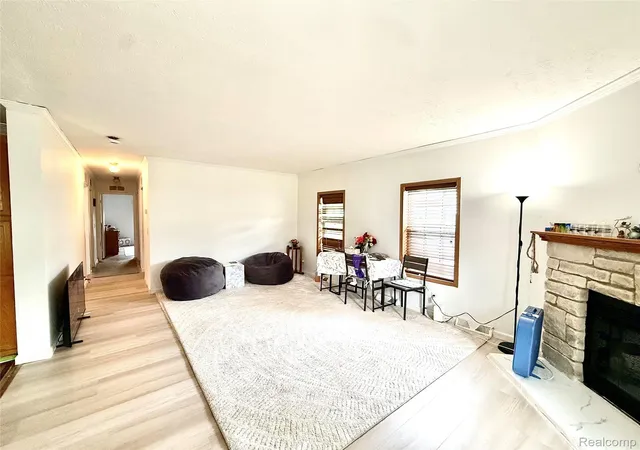Photo 4 of Single family home for sale at 25660 Currier St, Dearborn Heights, MI 48125 | MLS# 20261065463 | Listing updated on 2026-08-18