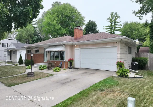 Photo 2 of Single family home for sale at 334 S 20th Street, Saginaw, MI 48601 | MLS# 61050218833 | Listing updated on 2026-08-17