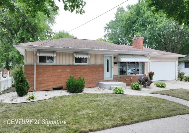 Photo 3 of Single family home for sale at 334 S 20th Street, Saginaw, MI 48601 | MLS# 61050218833 | Listing updated on 2026-08-17