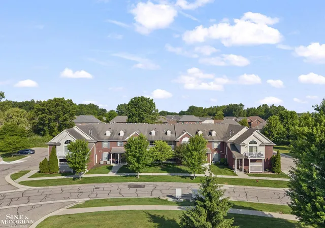 Photo 1 of Condo for sale at 29981 Fox Run Cir, Warren, MI 48092 | MLS# 58050218835 | Listing updated on 2026-08-17
