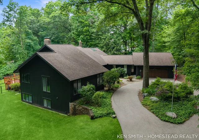 1st image of 1660 Mont Rue Dr Se, Grand Rapids, MI 49546 | MLS# 65026043258