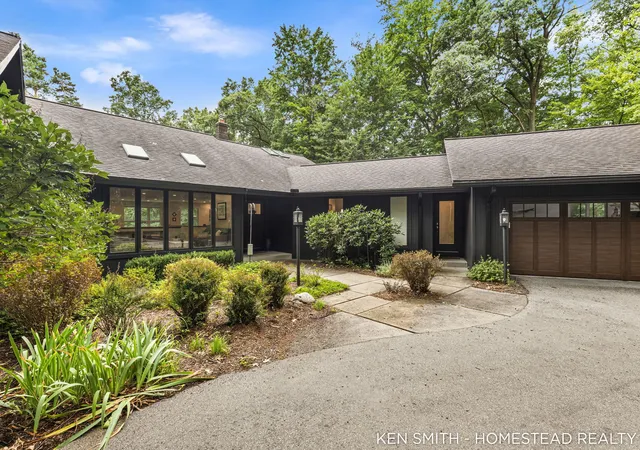 5th image of 1660 Mont Rue Dr Se, Grand Rapids, MI 49546 | MLS# 65026043258