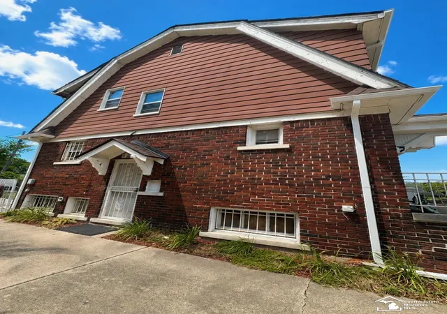 Photo 2 of Single family home for sale at 5992 Lakewood St, Detroit, MI 48213 | MLS# 57050218845 | Listing updated on 2026-08-18