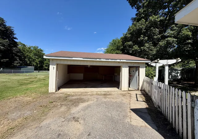 3rd image of 127 E Mill St, Athens, MI 49011 | MLS# 64026043266