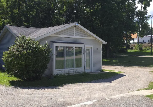 16th image of 116 Sherman St, Brooklyn, MI 49230 | MLS# 55026043264