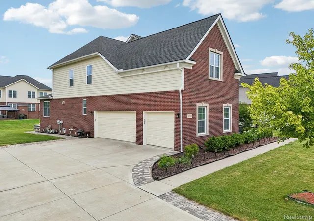 image of 51110 Gulfstream Park Dr, Canton, MI 48188 | MLS# 20261065501