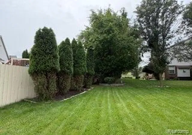 4th image of 28351 Aspen Blvd, Flat Rock, MI 48134 | MLS# 20261065504