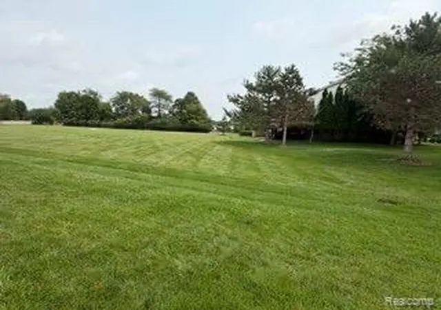 5th image of 28351 Aspen Blvd, Flat Rock, MI 48134 | MLS# 20261065504