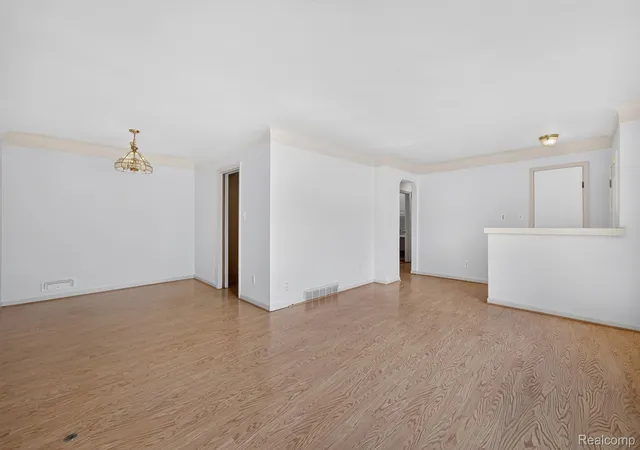 Photo 3 of Single family home for sale at 2288 Gorno St, Trenton, MI 48183 | MLS# 20261065505 | Listing updated on 2026-10-19