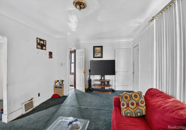 Listing Photo 4 - Condo for sale in building located at 8090 Wetherby St, Detroit, MI 48204