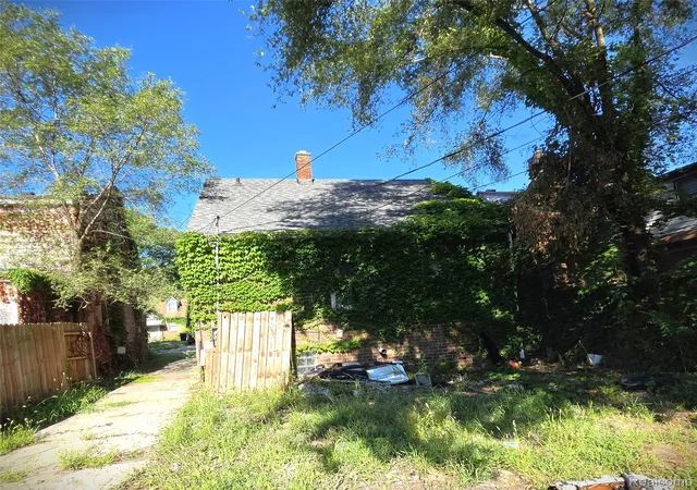 Photo 3 of Single family home for sale at 16156 Cruse St, Detroit, MI 48235 | MLS# 20261065510 | Listing updated on 2026-08-20