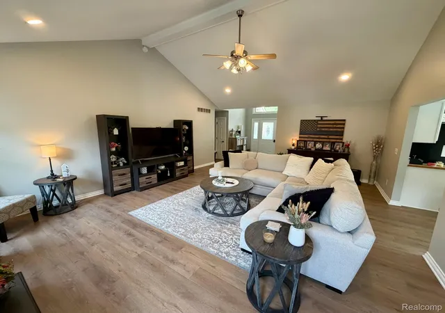 4th image of 3974 Stoney Ridge Dr, Fort Gratiot, MI 48059 | MLS# 20261065520