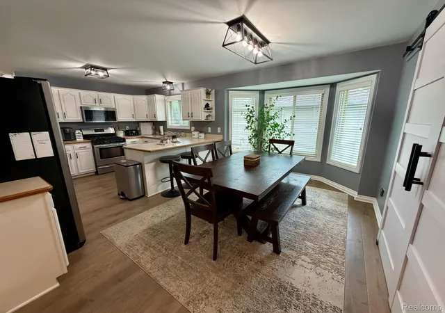 5th image of 3974 Stoney Ridge Dr, Fort Gratiot, MI 48059 | MLS# 20261065520
