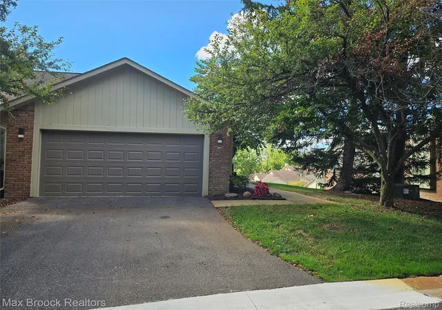 Photo 2 of Condo for sale at 5663 Hillcrest Cir E #64, West Bloomfield, MI 48322 | MLS# 20261065523 | Listing updated on 2026-08-18