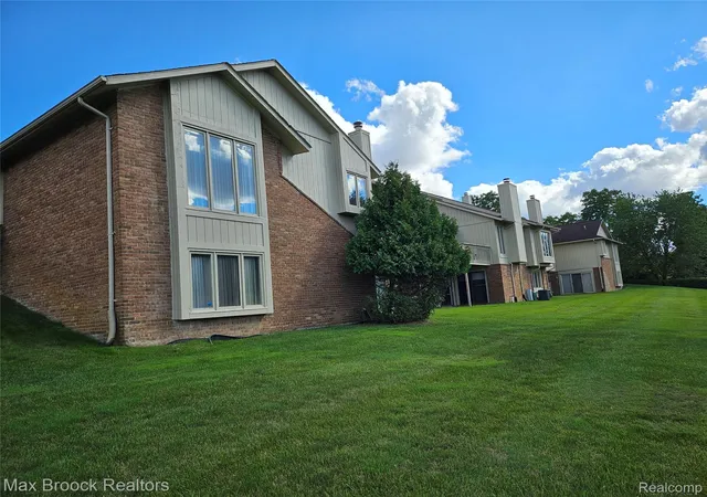 Photo 3 of Condo for sale at 5663 Hillcrest Cir E #64, West Bloomfield, MI 48322 | MLS# 20261065523 | Listing updated on 2026-08-18