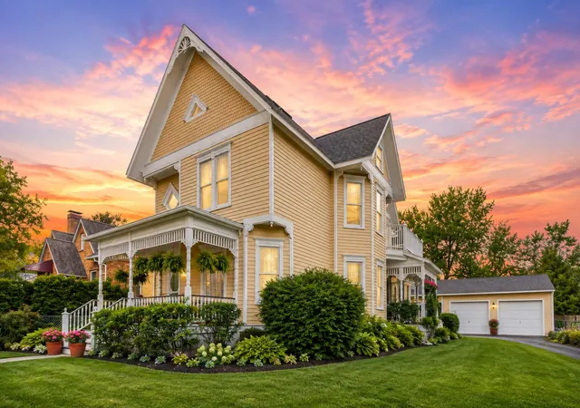 Photo 1 of Single family home for sale at 108 N Barton St, New Buffalo, MI 49117 | MLS# 69026043286 | Listing updated on 2026-08-24