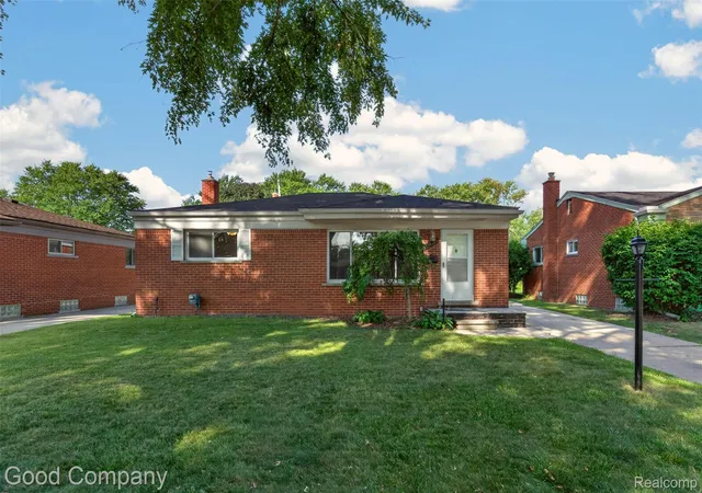 Photo 1 of Sale Pending at 29535 Milton Ave, Madison Heights City Oakland, MI 48071 | MLS# 20261065526 | Listing updated on 2026-09-01