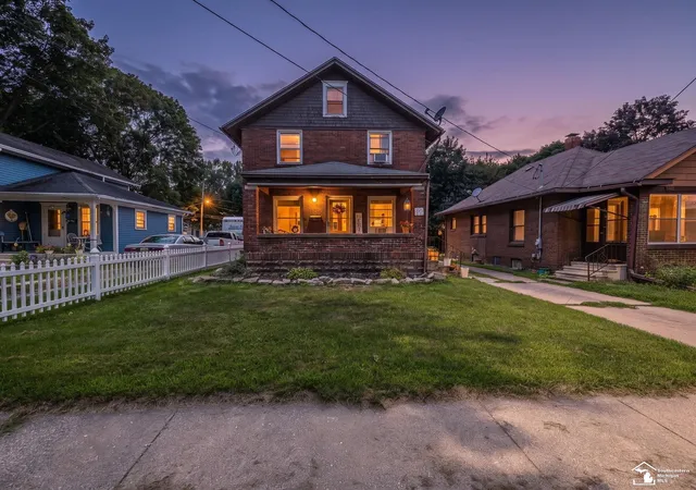 2nd image of 224 N Webster St, Jackson, MI 49202 | MLS# 57050218851