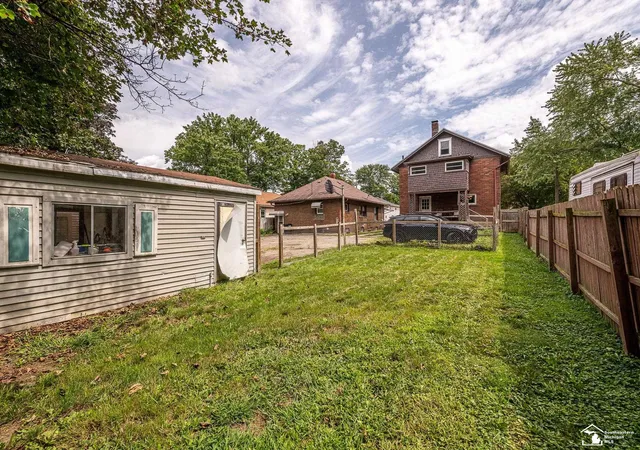 36th image of 224 N Webster St, Jackson, MI 49202 | MLS# 57050218851