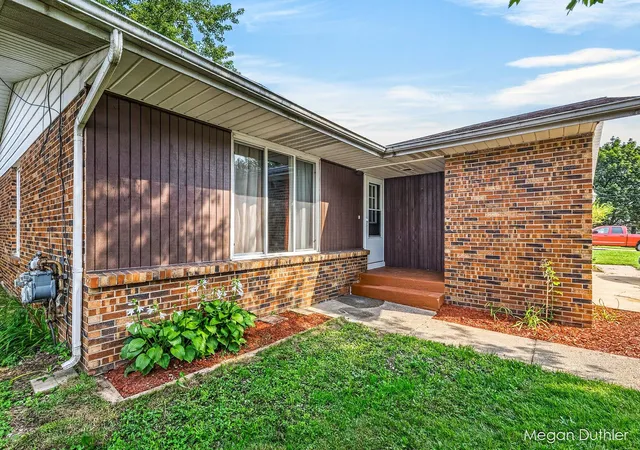 3rd image of 4306-4308 Dawes Ct Se, Grand Rapids, MI 49508 | MLS# 65026043288