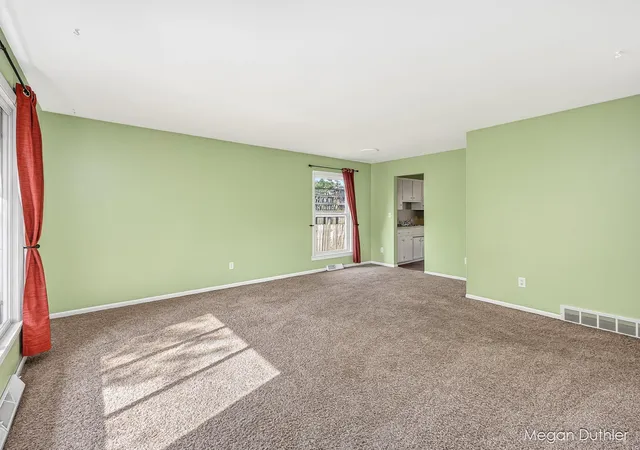 4th image of 4306-4308 Dawes Ct Se, Grand Rapids, MI 49508 | MLS# 65026043288