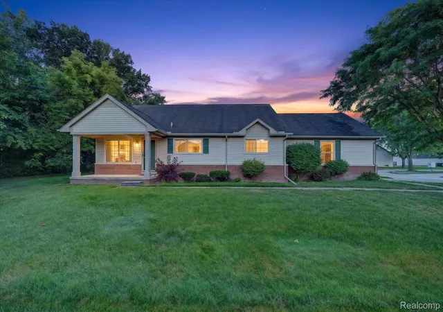 1st image of 16830 Kenwood Ct, Roseville, MI 48066 | MLS# 20261065538