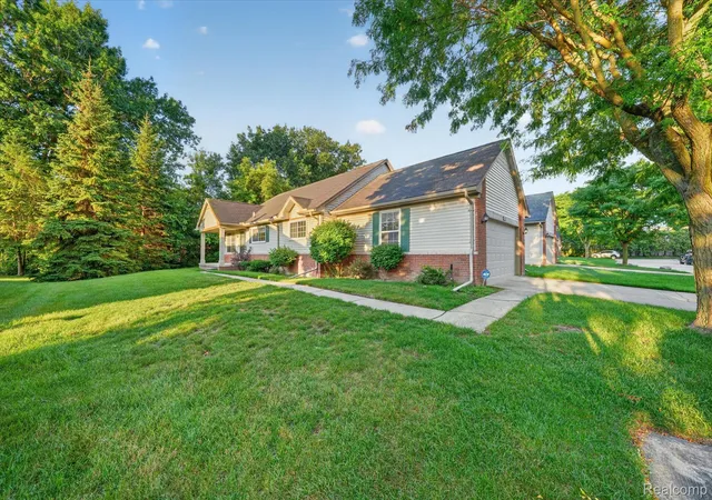 5th image of 16830 Kenwood Ct, Roseville, MI 48066 | MLS# 20261065538