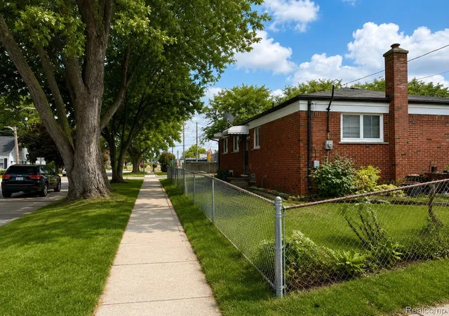 Photo 3 of Single family home for sale at 11283 Rivard Ave, Warren, MI 48089 | MLS# 20261065539 | Listing updated on 2026-09-12