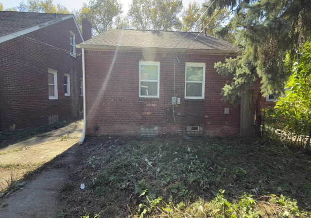 3rd image of 10370 Britain St, Detroit, MI 48224 | MLS# 81026043291
