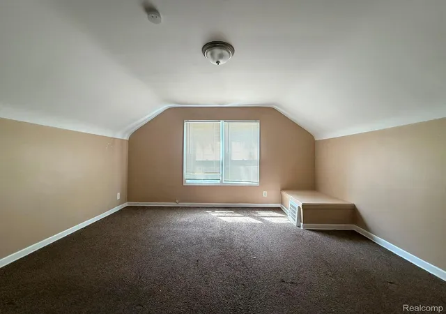 Photo 4 of Single family home for sale at 19727 Bentler St, Detroit City Wayne, MI 48219 | MLS# 20261065541 | Listing updated on 2026-08-25