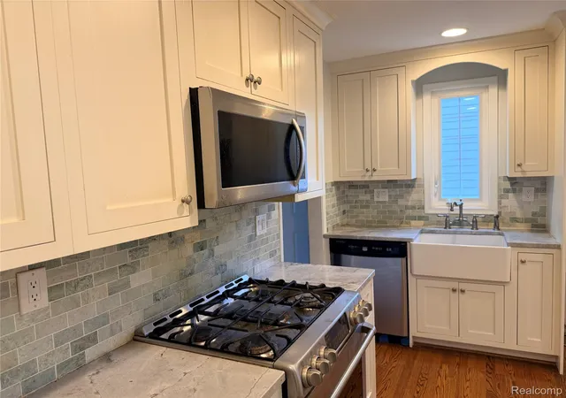 Photo 3 of Single family home for sale at 2124 Pembroke Rd, Birmingham, MI 48009 | MLS# 20261065550 | Listing updated on 2026-09-03