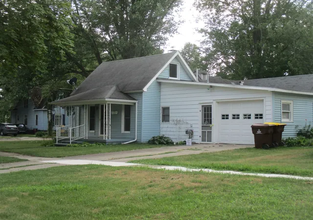Photo 1 of Single family home for sale at 601 N River Ave, Alma, MI 48801 | MLS# 79080072463 | Listing updated on 2026-09-30