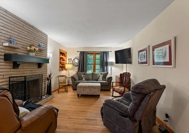 Photo 3 of Single family home for sale at 1806 E Winn Rd, Niles, MI 49120 | MLS# 69026043294 | Listing updated on 2026-08-26