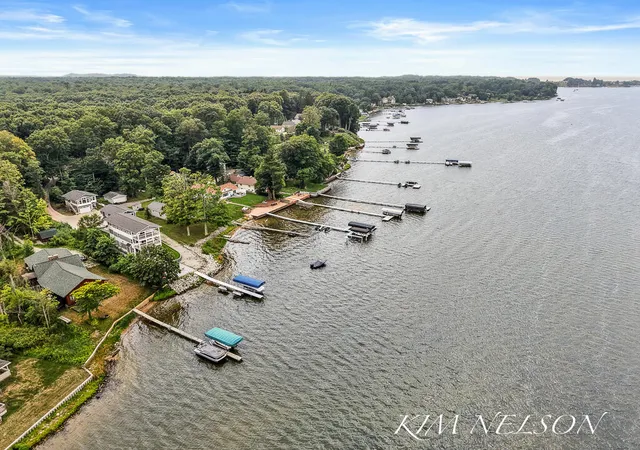 Photo 3 of Multi family home for sale at 5768 S Shore Dr, Whitehall, MI 49461 | MLS# 71026043300 | Listing updated on 2026-09-09