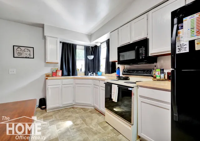 5th image of 825 W Lake Lansing Rd, East Lansing, MI 48823 | MLS# 5050218862
