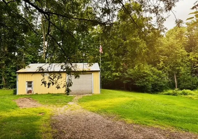 3rd image of 54223 Garrett, Dowagiac, MI 49047 | MLS# 69026043302