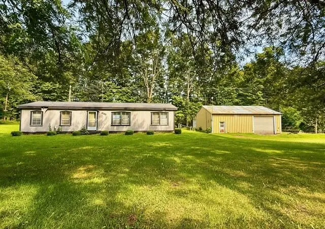 4th image of 54223 Garrett, Dowagiac, MI 49047 | MLS# 69026043302