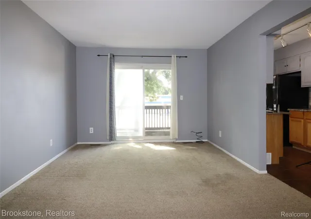 2nd image of 1640 Washtenaw Ave, Ypsilanti, MI 48197 | MLS# 20261065566