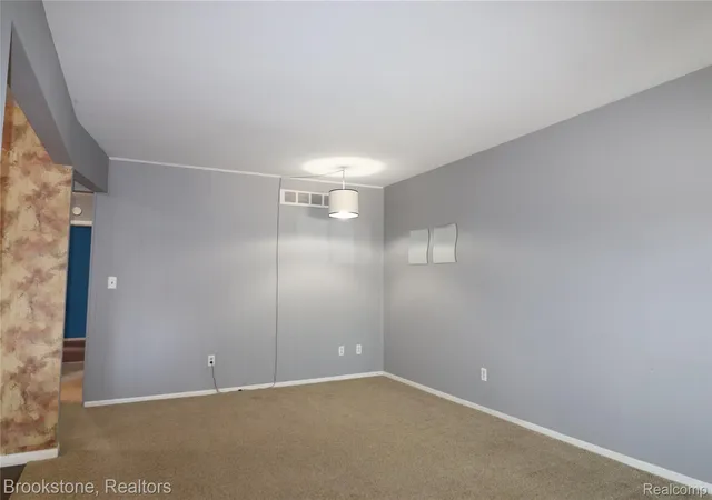 Photo 3 of Condo for sale at 1640 Washtenaw Ave, Ypsilanti, MI 48197 | MLS# 20261065566 | Listing updated on 2026-09-13