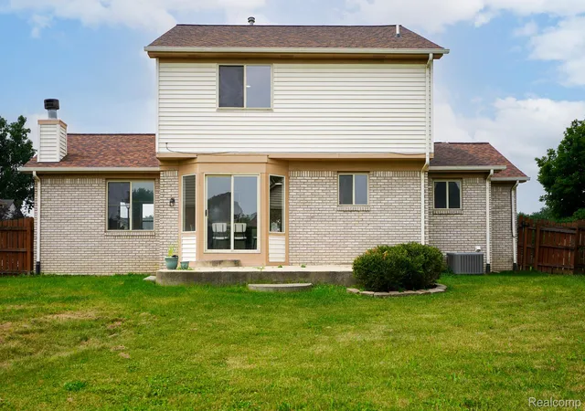 Photo 5 of Single family home for sale at 27271 Sparrow Ct, Chesterfield, MI 48051 | MLS# 20261065575 | Listing updated on 2026-08-18