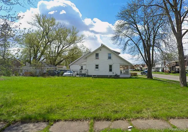 Photo 3 of Single family home for sale at 14142 Hubbell St, Detroit City Wayne, MI 48227 | MLS# 20261065581 | Listing updated on 2026-08-31