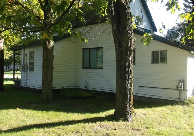 2nd image of 5629 Main St, Rapid City, MI 49676 | MLS# 78080072465