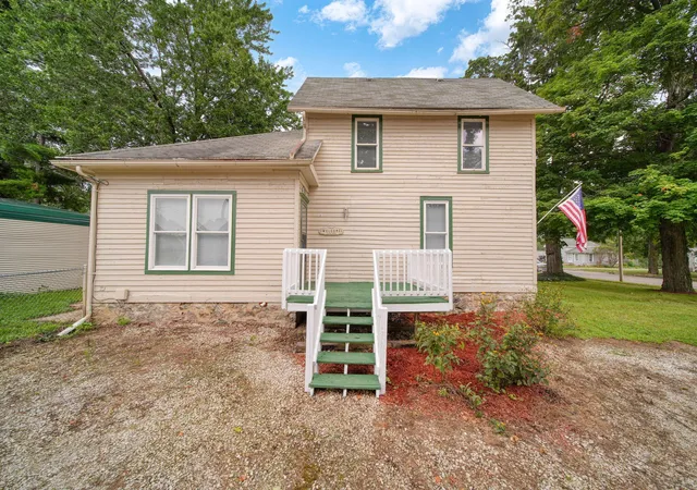 Photo 4 of Single family home for sale at 209 E Main St, Parma, MI 49269 | MLS# 55026043314 | Listing updated on 2026-08-18