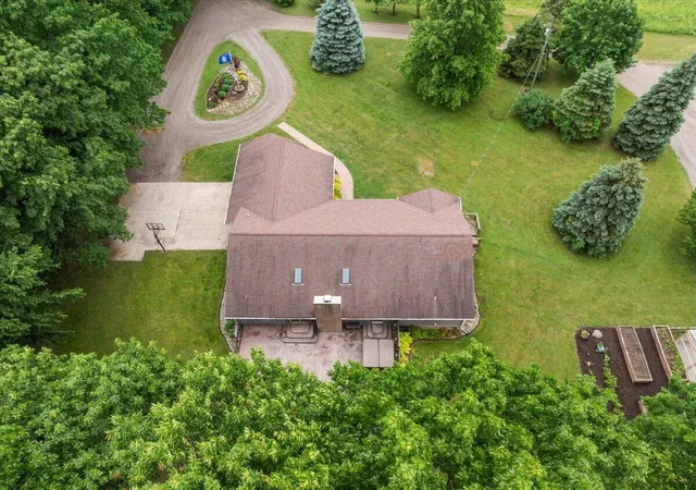61st image of 805 W Moore Rd, Grant, MI 49327 | MLS# 65026043316