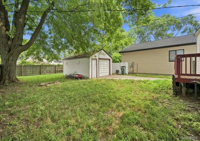 Photo 21 of Single family home for sale at 1527 E Meyers Ave, Hazel Park, MI 48030 | MLS# 20261065598 | Listing updated on 2026-08-19