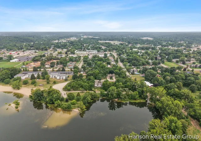 33rd image of 920 Clark St #12, Lowell, MI 49331 | MLS# 65026043326
