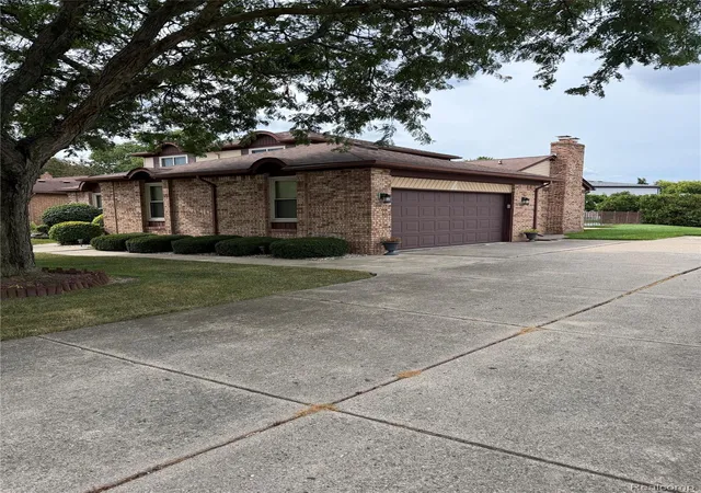 Photo 2 of Single family home for sale at 40797 Ruggero St, Clinton Charter Township Macomb, MI 48038 | MLS# 20261065610 | Listing updated on 2026-08-27