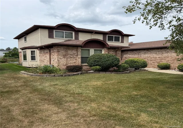 Photo 3 of Single family home for sale at 40797 Ruggero St, Clinton Charter Township Macomb, MI 48038 | MLS# 20261065610 | Listing updated on 2026-08-27