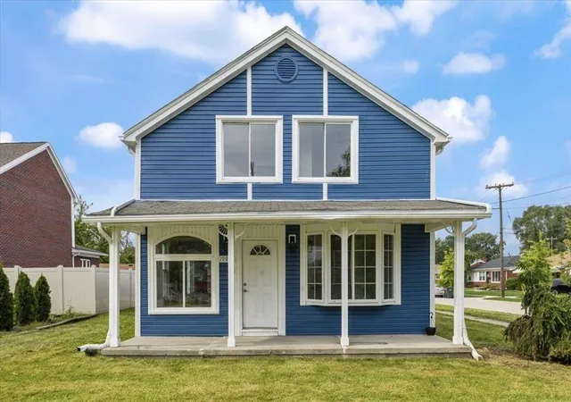 2nd image of 19903 Martin Rd, Saint Clair Shores, MI 48081 | MLS# 81026043327